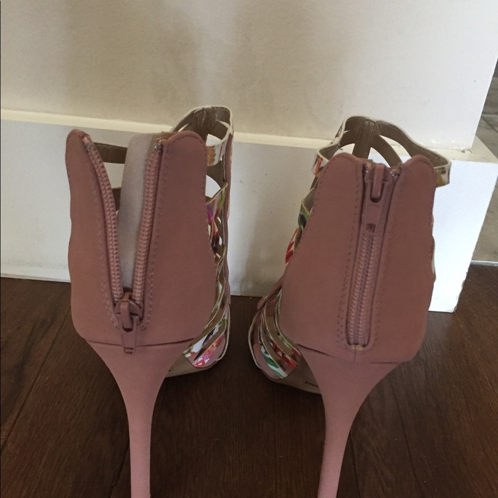 Floral Spring Heels - Picture 2 of 3